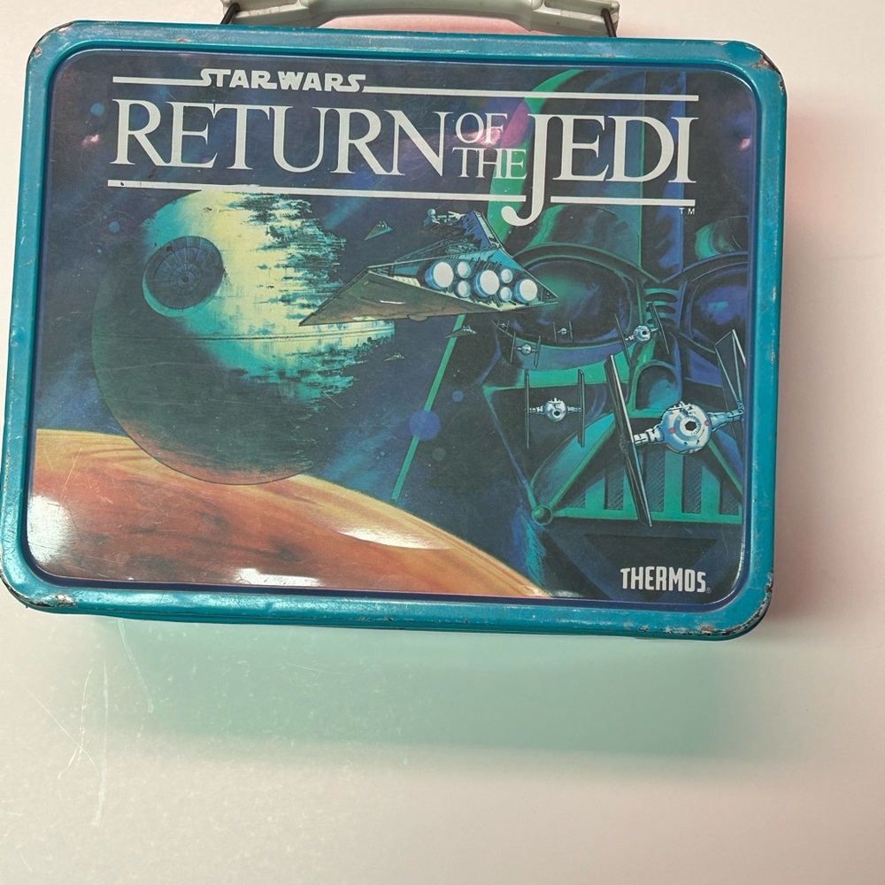 1983 Vintage Star Wars Graphic Metal Lunchbox. Lucasfilm Ltd.